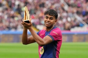 东契奇砍下42分，德罗赞贡献32分，湖人客场以112比124惜败国王！