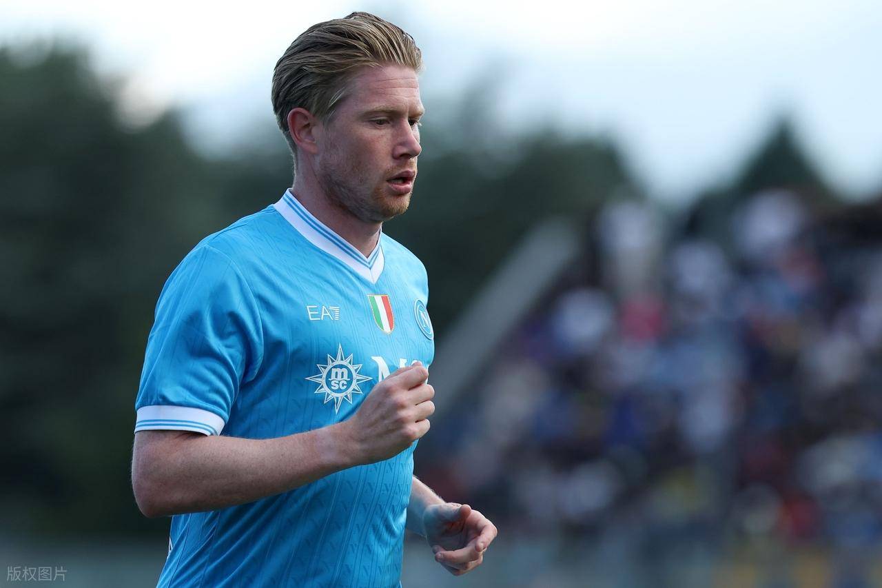 开始退役巡演？NBA官方为詹姆斯定制球衣，退役仪式倒计时