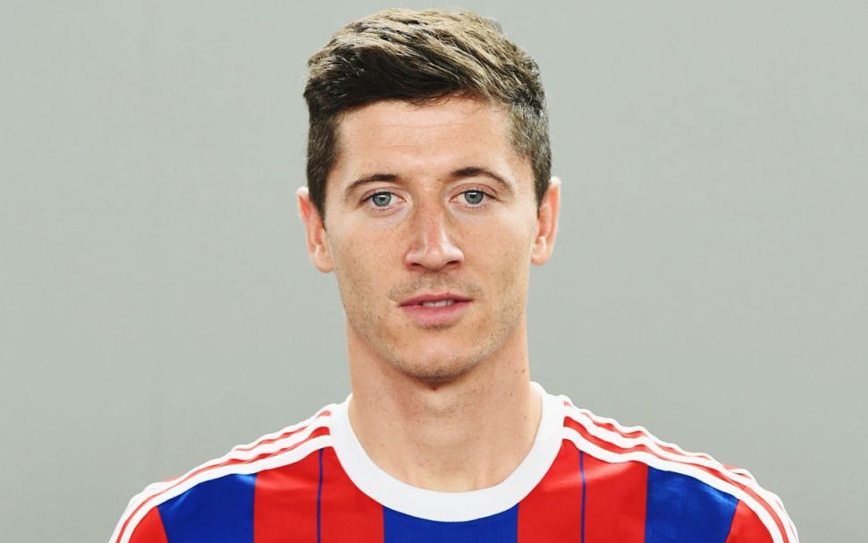 东契奇42+7+8！老詹拥抱德罗赞