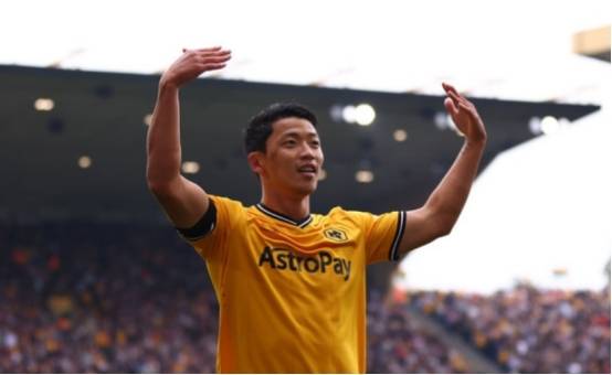 鲁埃达送出助攻 斯韦德贝里头球破门